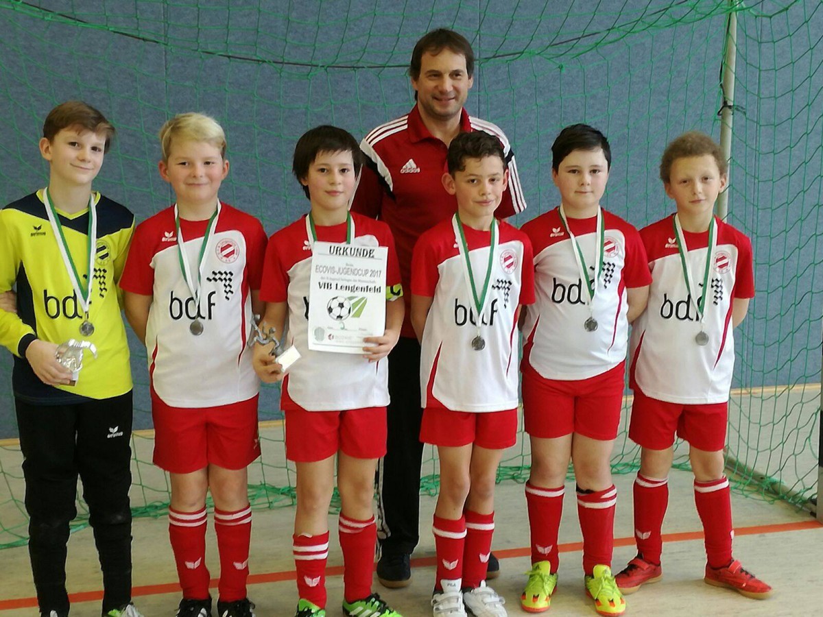 E-U11 mit 2. Platz im Hallenfutsalturnier in Falkenstein.