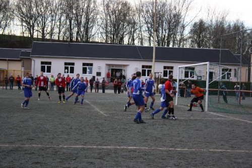 Tabellenführung auf 4 Punkte ausgebaut.
