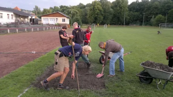 2011-06-30: Arbeitseinsatz Rasen