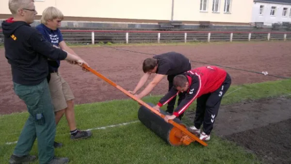 2011-06-30: Arbeitseinsatz Rasen