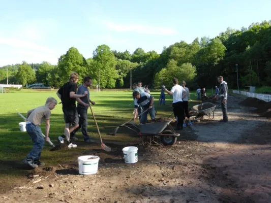 2013-06-05: Arbeitseinsatz nach Hochwasser