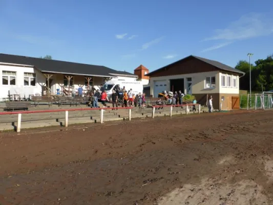 2013-06-05: Arbeitseinsatz nach Hochwasser