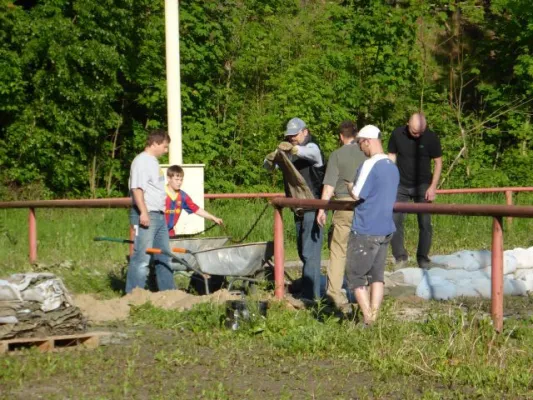 2013-06-05: Arbeitseinsatz nach Hochwasser