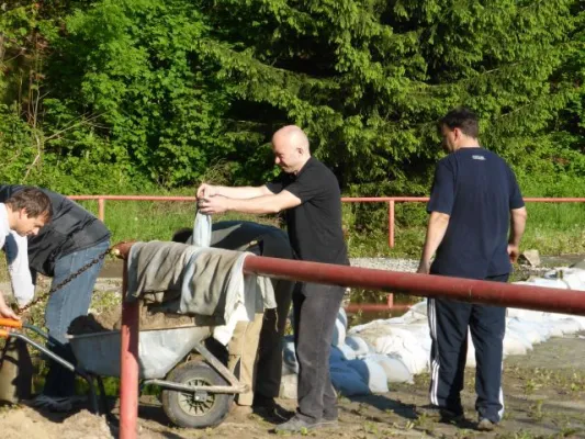 2013-06-05: Arbeitseinsatz nach Hochwasser